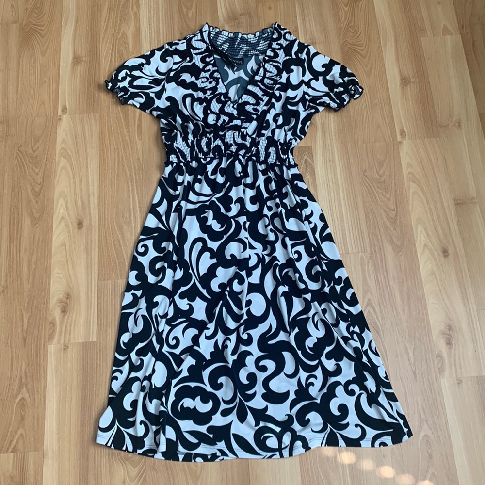 Enfocus Studio White & Dark Navy Dress | Size 4